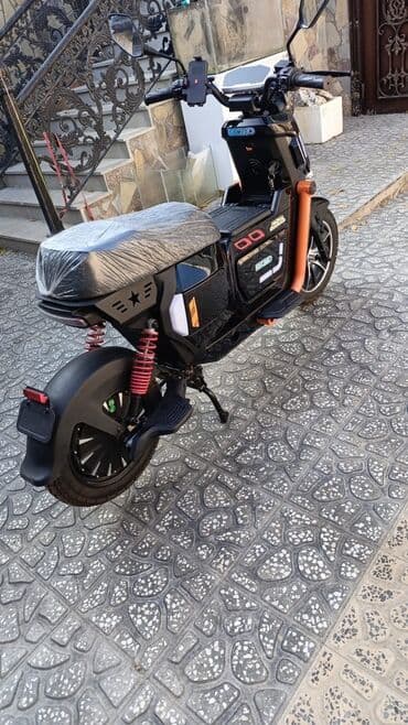 en ucuz elektrikli scooter: Elektrik skuter/moped - Dizayn: Qara korpus, narıncı çərçivə — 5