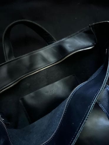 veb vatsap com: Squirrel black leather bag 
70 azn — 2