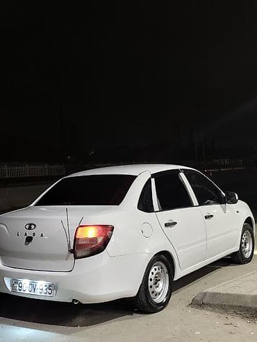 daewoo gentra 2020: Lada Granta sedan – 2013 - Rəng: ağ, 4 qapılı sedan - Kuzov: kompakt — 4