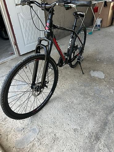 motorlu velosiped satilir: Hirus velosipedi qara və qırmızı rəngdədir. Dağ velosipedi kimi — 4
