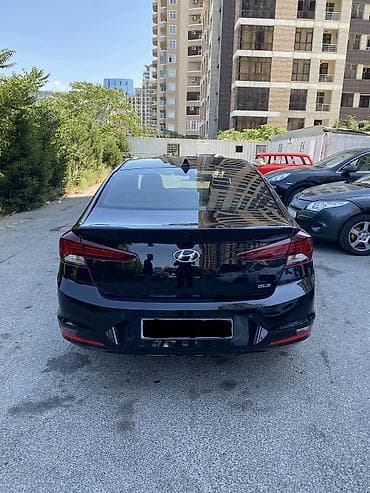 panel satış: Hyundai Elantra: 2 l | 2019 il Sedan — 5