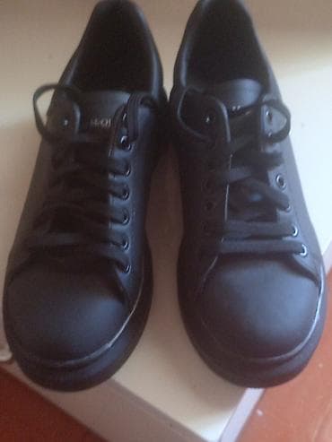 Qadın geyimləri: Alexander McQueen kişi/kadın idman ayaqqabısı - Rəng: tam qara - — 2