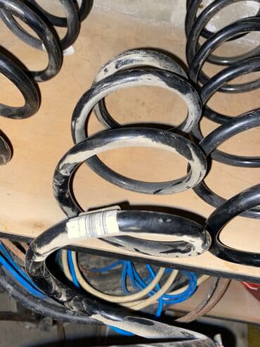 Prujinlər, yaylar: BMW G30 yaylari satilir. Qizdirilmayib, kesilmeyib. Ustden cixmadi — 2