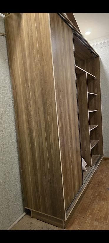 qapi taxda: Məhsul: Dolab (sürgülü qapılı şkaf)Dolab 250azn Yasamal 7544 leli — 1