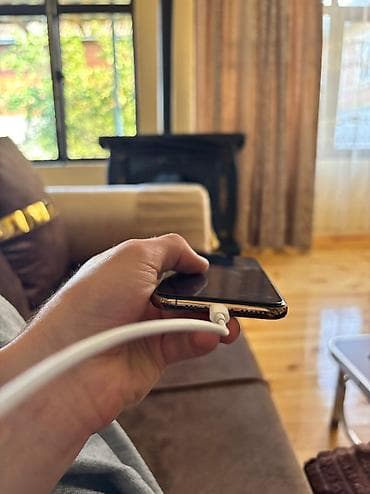 iphone 7 plud: IPhone Xs, Qızılı, Face ID — 6