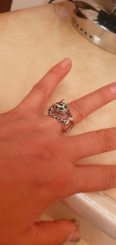 zumrud qaşlı uzuklər: Uzuk polad — 2