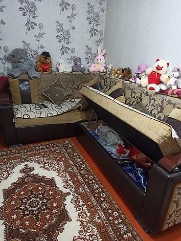 Künc divan, Divan, Bazalı, Açılan