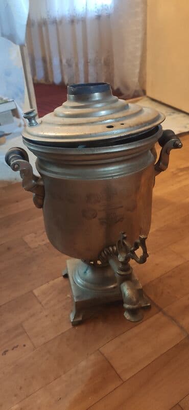 Salam. Samavar qedim mis samavardir. Nənəmin nənəsinnen qalmadi, şəxsi