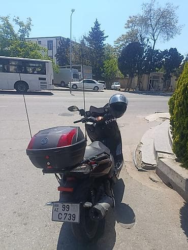 ije motor: Salam. Moped ela veziyyetdedi surulmur heyetde qalir. Alan adama yan — 2