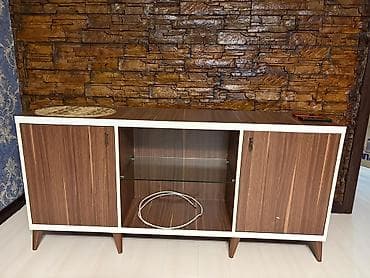 - Məhsul: İki mebel elementi dəsti 1) TV tumbası / konsol - Rəng və