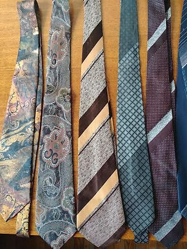 Antik qalstuklar biri 10 man-dır 8 dənədir — 3