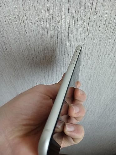 not 8 kabrolari: IPhone 11, Ağ, Face ID — 3