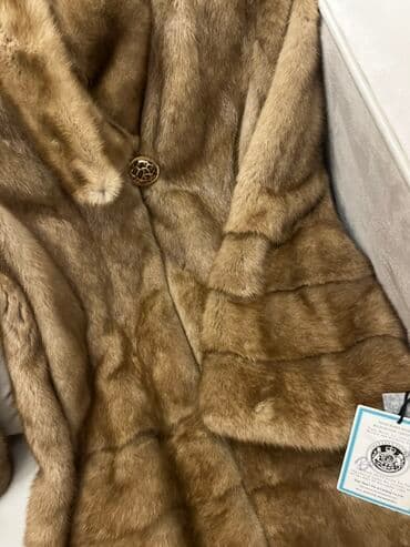 женские шлепанцы с мехом: Təbii dəridən hazırlanmış xəz palto - Rəng: isti şabalıd/qaramel — 1