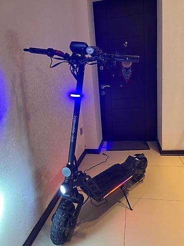 Yeni Elektrik samokat 10", 751 - 1000 Vt, > 45 km/s, Ünvandan götürmə