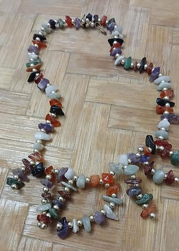 14 k: 1. Ожерелье из натурального жемчуга. Цена - 180 ман. 2. Комплект — 4