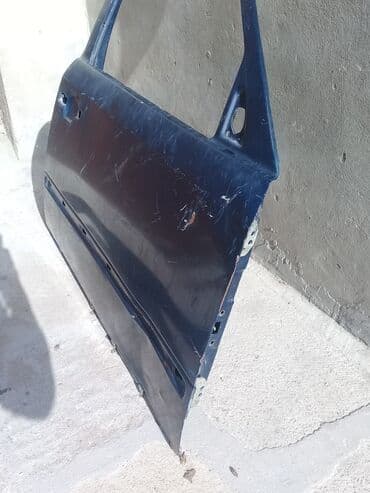 mersedes.190: Sağ ön, Mercedes-Benz W 124, 1995 il, Almaniya, Ünvandan götürmə — 3