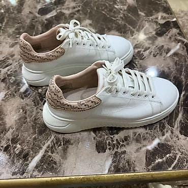 Aksesuarlar: 380 azn alinub 1 - 2 sefe geyilib yeni kimi Ağ rəngli qadın — 4