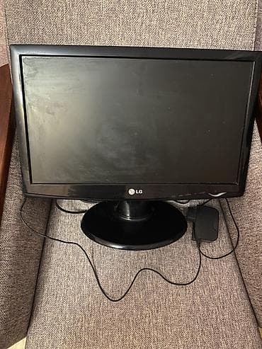 lg flex: LG Flatron LCD monitor - Ekran diaqonalı: təxminən 19–20 düym (geniş — 2