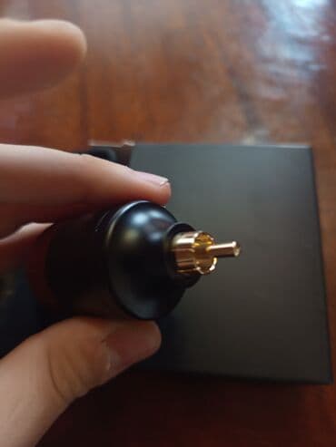 dirnaq aparatlari: Rca dövmə qələmi daşı (pili). 5-12volt dəstəkləyir, 2 saat enerjidə — 3