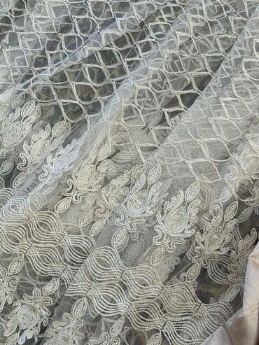 qara parça: Zərif pərdə dəsti - Tərkib: 1 ədəd tül və 2 ədəd qalın pərdə - Rəng — 2