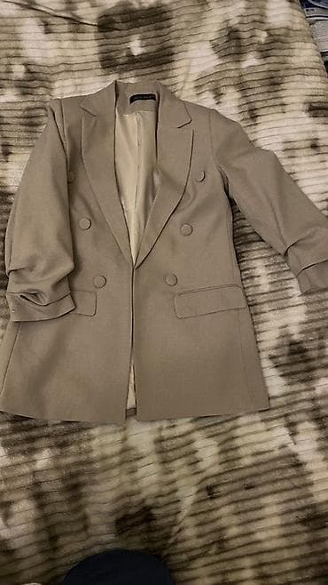 Pencəklər: Qadın üçün klassik palto-kostyum üslubunda blazer - Rəng: açıq — 1