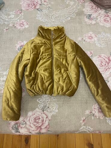 Qadin kurtkasi, Yenidi 1,2 defe geyinilib, metrolara catdirilma var lalafo.az -da Qadin kurtkasi, Yenidi 1,2 defe geyinilib, metrolara catdirilma var