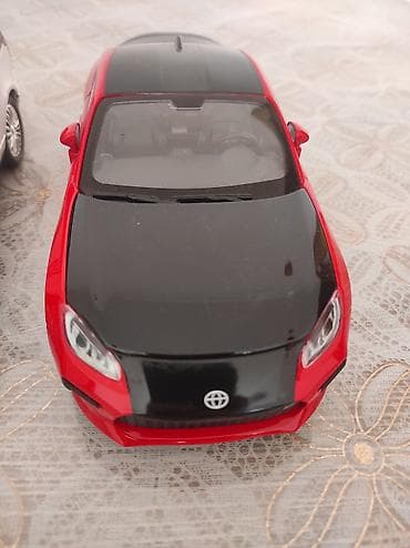 Məhsul: Kolleksiya üçün metal die-cast model avtomobillər (1:24 və — 5