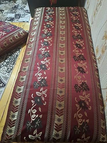 servant mebel: Taxt döşəyi 50 manat.Qalan tək döşəklər hərəsi 20 manatdır. Təbii — 3