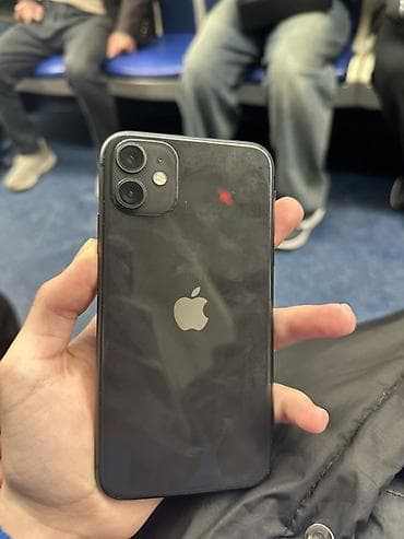 a 72: IPhone 11, Qara — 1