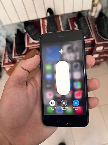 iphone 114: IPhone SE 2020, 128 GB, Qara, Barmaq izi — 3