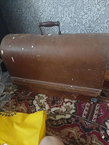 Qədim tikiş maşınları