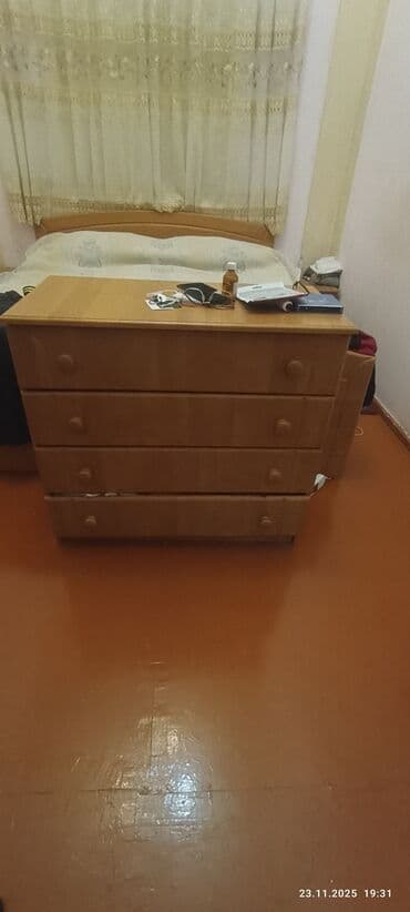 yataq trafosu: Yataq otağı mebel dəsti Tərkibi: - 4 qapılı iri paltar şkafı – ortası — 4