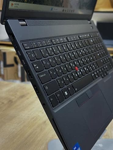 Lenovo: Lenovo ThinkPad, 15.6 ", Intel Core i5, 512 GB — 3