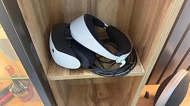 sidenka başlıqlı manitor: Məhsul: PlayStation VR2 başlıq və Sense kontrollerləri dəsti Təsvir — 5