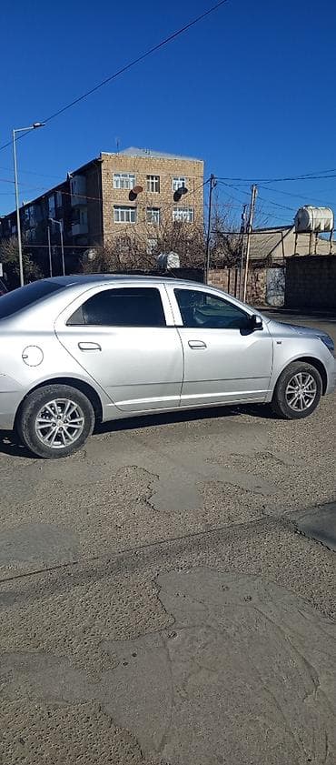 masin alisi: Chevrolet Cobalt: 1.5 l | 2022 il 73000 km Sedan — 4