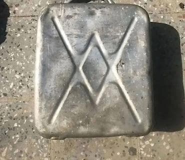 Metal yanacaq bidonu - Material: qalın metal (polad) - Tutum