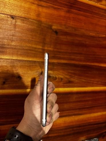 2 əl telefonlar: IPhone 11, 128 GB, Gümüşü, Simsiz şarj — 5