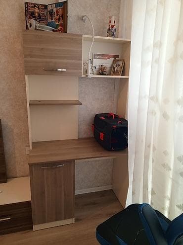 divan gəncə: Kompakt kompüter masası və rəfli iş guşəsi mebeli. Model həm yazı — 1