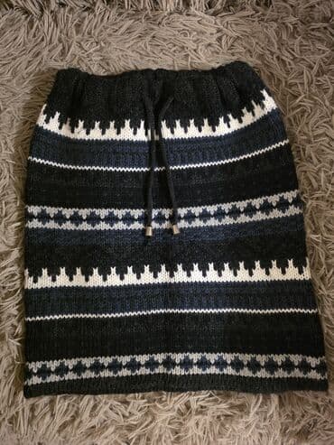 Mercedes-Benz: Təsvir: - Trikotaj ətək, dizə yaxın uzunluq - Rənglər: qara, tünd göy — 1