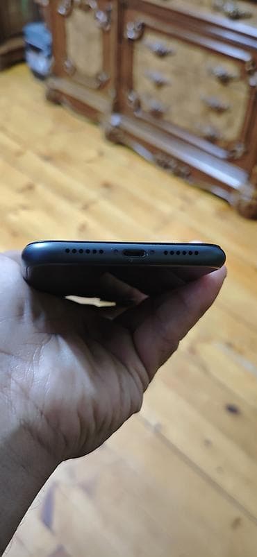 iphone 16 pro max dubai: IPhone 11, 128 GB, Black Titanium, Simsiz şarj, Face ID — 6