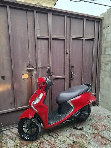 yupiter yp 333 update: Şəhər daxili sürüş üçün ideal, qırmızı rəngli skuter. Xüsusiyyətlər — 8