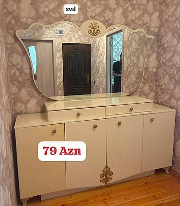 taxta komod: Kamod güzgü ilə - Rəng: krem/ivori - Üst hissədə iri dekorativ güzgü — 1
