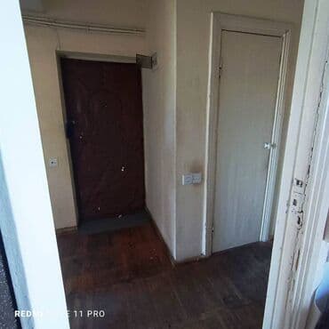 9 ci mikrorayon satilan evler: Bakı, 3 otaqlı, Köhnə tikili, m. Əhmədli, 95 kv. m — 14