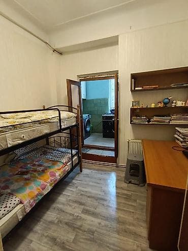 qarayev 3 otaqli evler: 3 kv 4/1 yerdən hundur 2 otaq Stalinka art. Balkon sade ev 85.000 azn — 7