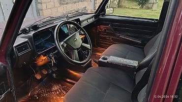 задняя фара на ниссан примера р12: Lada 2107, tünd albalı rəng. Klassik kuzov dizaynı, xrom ön və arxa — 8