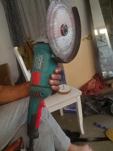 disk mişar: Kəsici/Üyüdücü bucaqslı taşlama (angle grinder) - Elektriklə işləyən — 2
