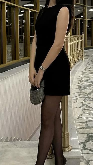 Qara mini paltar Halston Heritageden baha alinib S olcu real alici lalafo.az -da Qara mini paltar Halston Heritageden baha alinib S olcu real alici