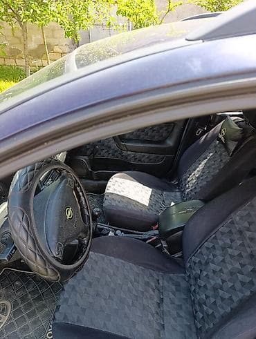 ford focus rs: Opel Astra Caravan (universał) – tünd mavi rəng, 5 qapı, geniş baqajlı — 4
