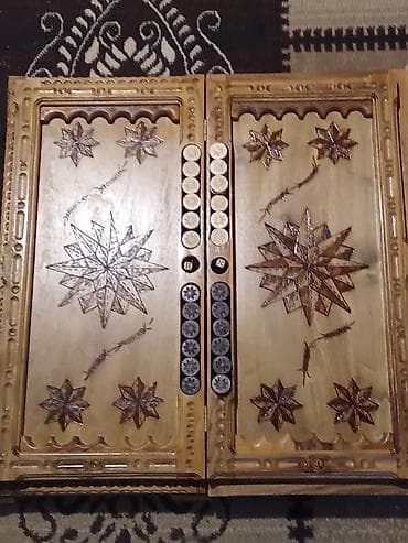 Əl işləri taxta nərd dəsti - Material: təbii ağacdan hazırlanmış