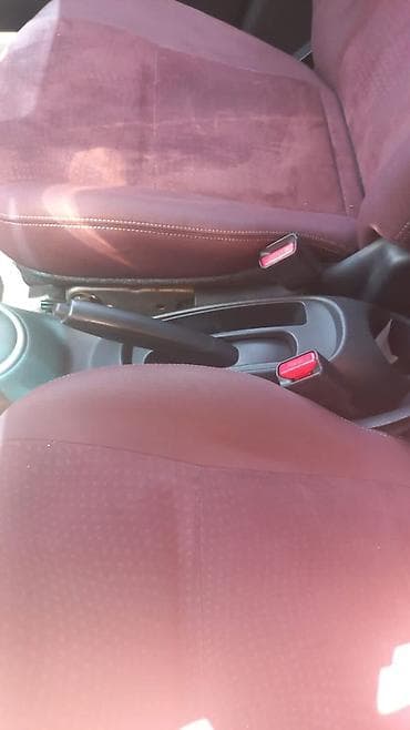 Nissan Micra (hatchback), qara rəng - Şəhərdaxili istifadəyə ideal — 2